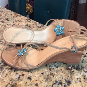 Tan, turquoise, wedge